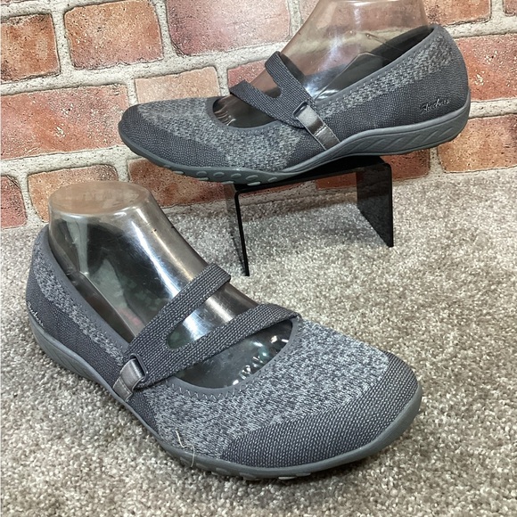 Skechers Breathe Easy Womens gray knit Mary Jane Flats size 9.5 - Picture 1 of 7